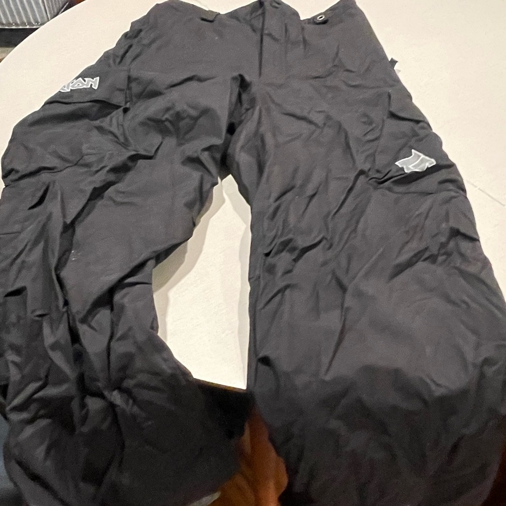 Boys size XL Burton black lined snowboarding pants